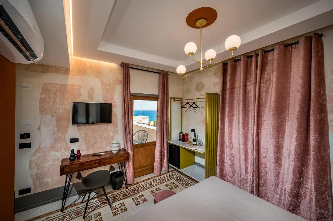 Nocleg ze śniadaniem Art E Dimora - Boutique Room. Castellammare del Golfo Włochy